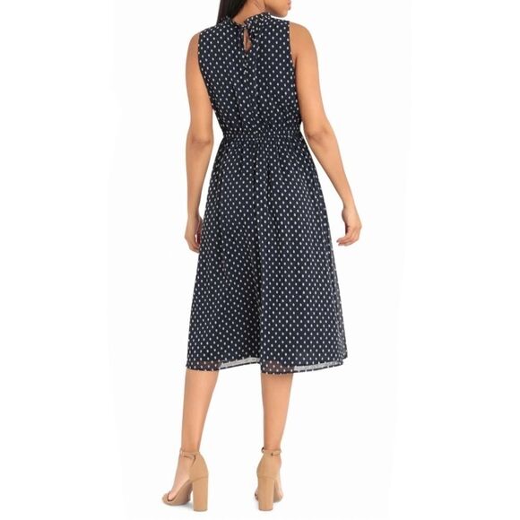 Maggy London Tie Waist Dress - Picture 3 of 7